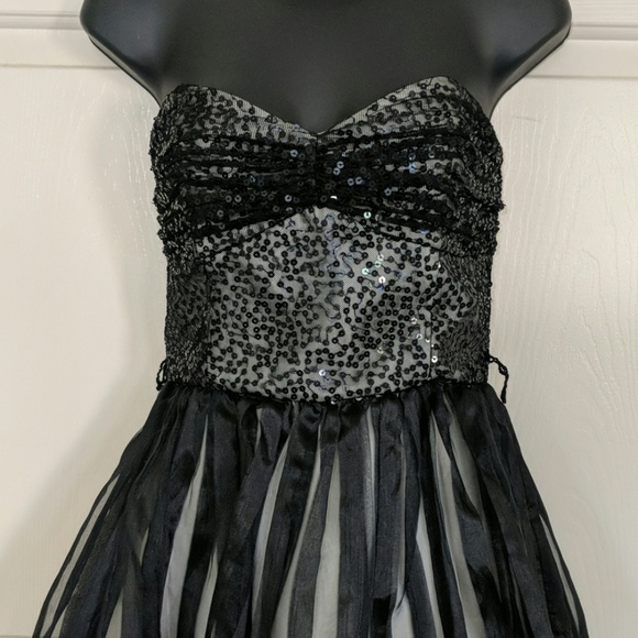 Betsey Johnson Black Formal Gown - Picture 2 of 8